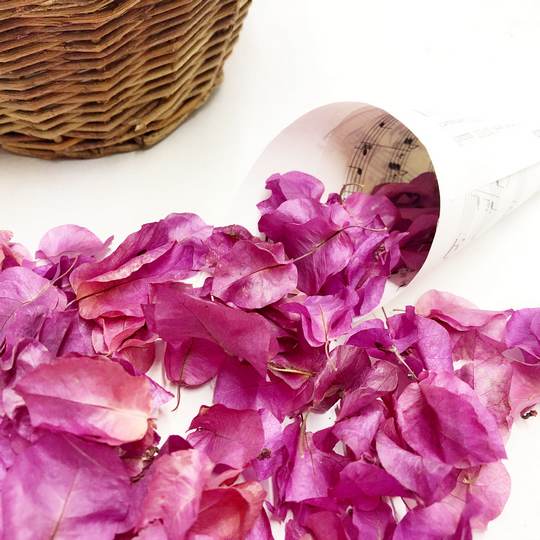 BOUGAINVILLEA 6 természetes esküvői konfetti, szárított szirom, esküvői szirom, konfetti szórás