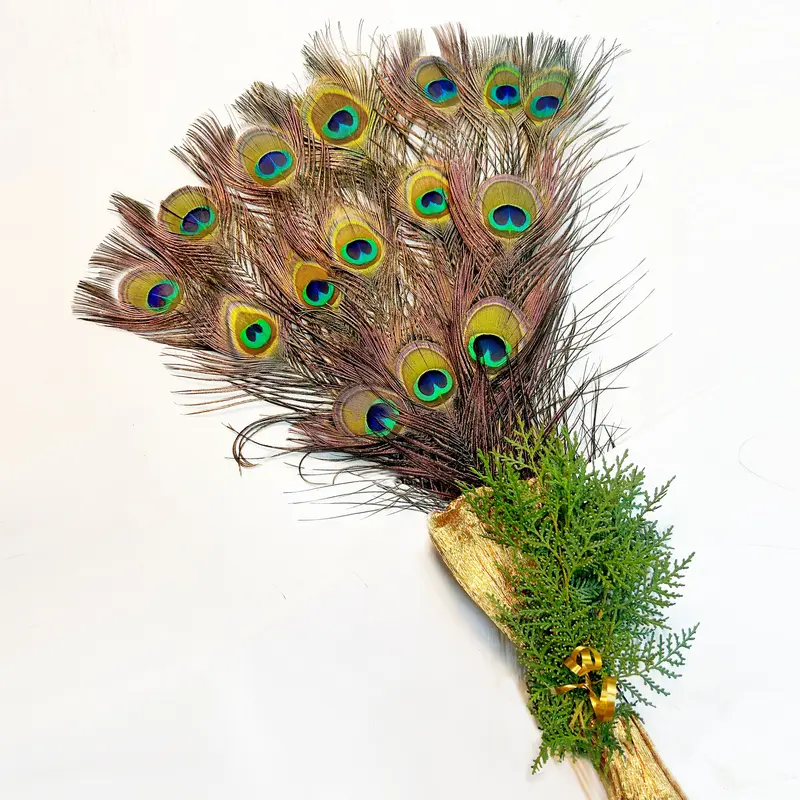 páva ajándék csokor