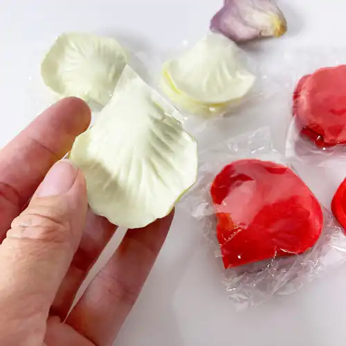 "valódi" rózsaszirom vékony textilből