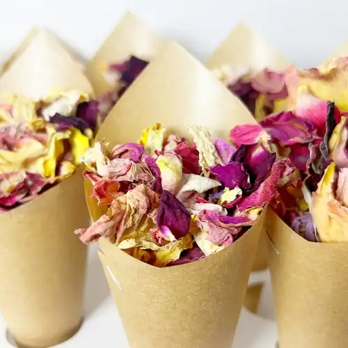 rózsakonfetti lilás színben