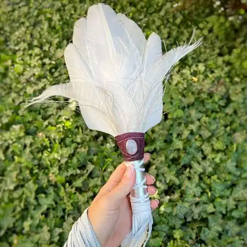 Fehér madártoll legyező