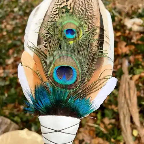 páva- és fácántollak füstlegyezőhöz